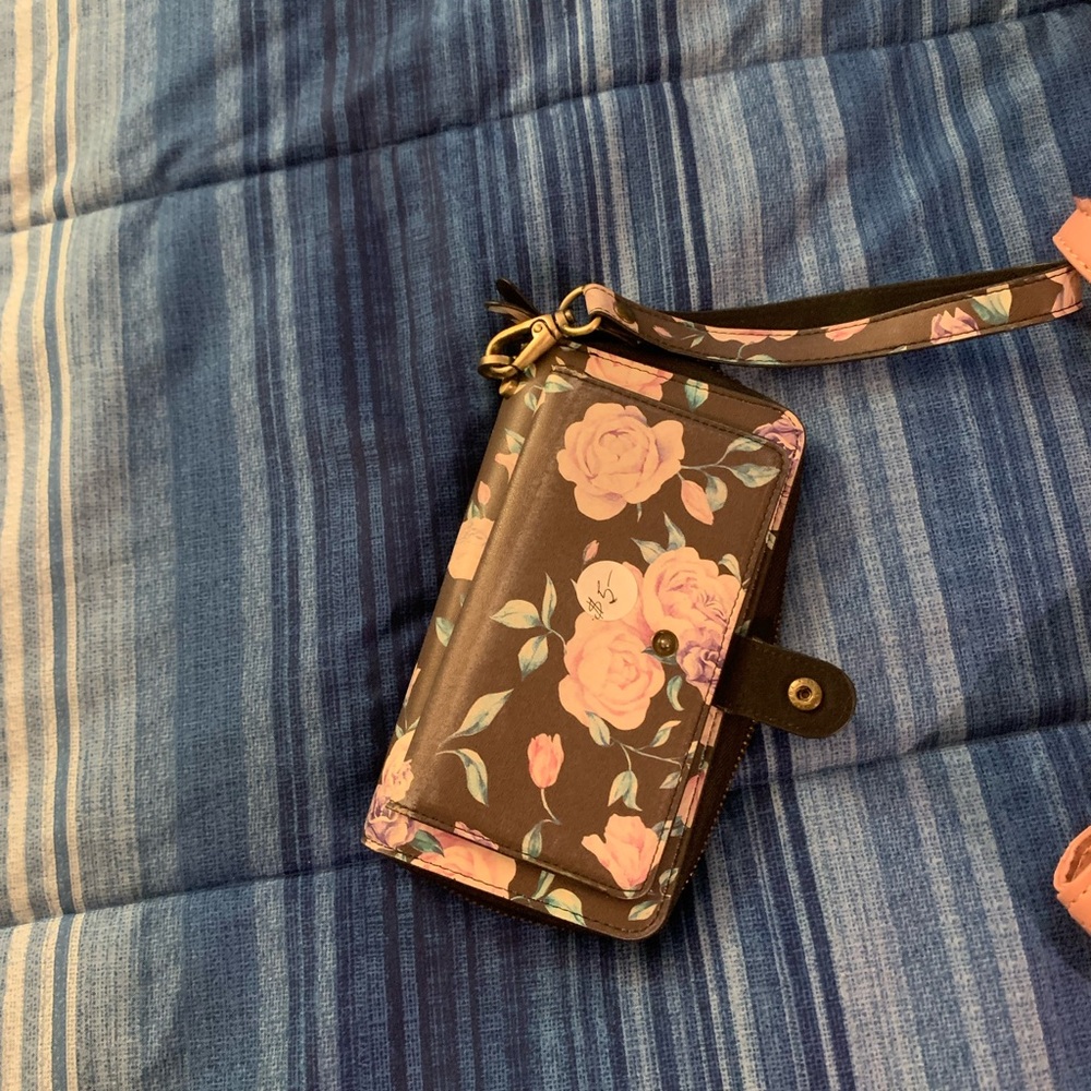 Floral Black Phone Wallet Case